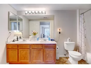 Photo #5: 4387507 Listing