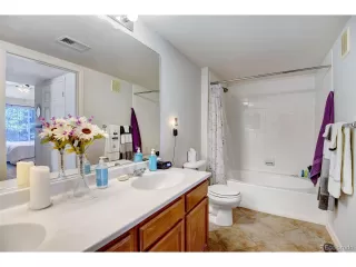 Photo #6: 4387507 Listing