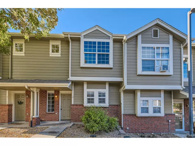 MLS: 4388351 Condo For Sale