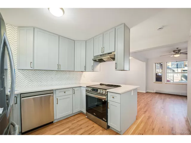 MLS: 4389523 Condo For Sale