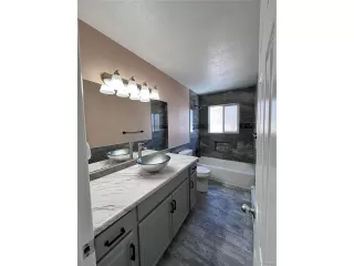 Photo #3: 4390254 Listing