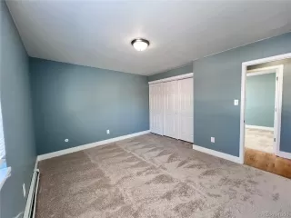 Photo #5: 4390254 Listing