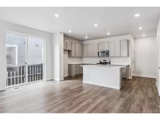 Photo #6: 4391253 Listing 