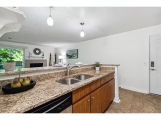 Photo #6: 4392253 Listing