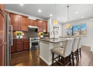 Photo #3: 4393143 Listing