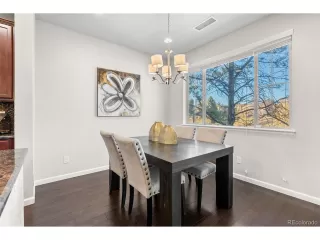 Photo #4: 4393143 Listing