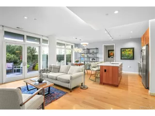 Photo #5: 4393945 Listing 