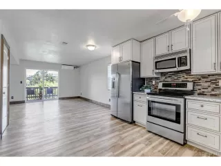 Photo #2: 4394309 Listing