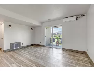 Photo #3: 4394309 Listing