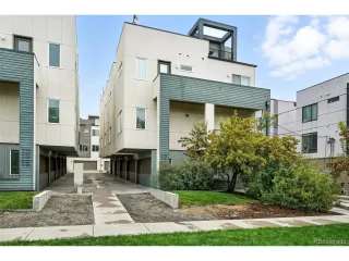 Photo #2: 4394541 Listing