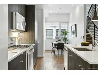 Photo #4: 4394541 Listing