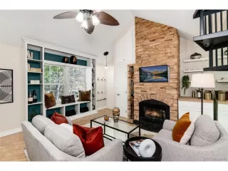 Photo #5: 4395359 Listing 