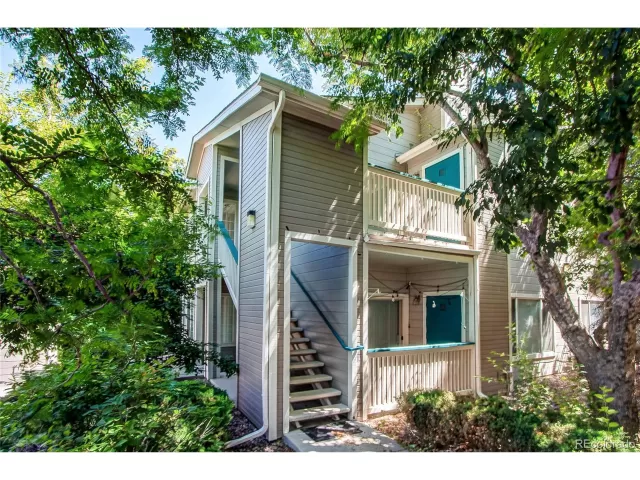 MLS: 4395965 Condo For Sale