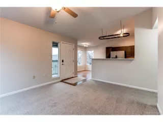 Photo #4: 4395965 Listing