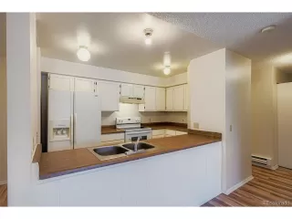 Photo #5: 4396795 Listing 