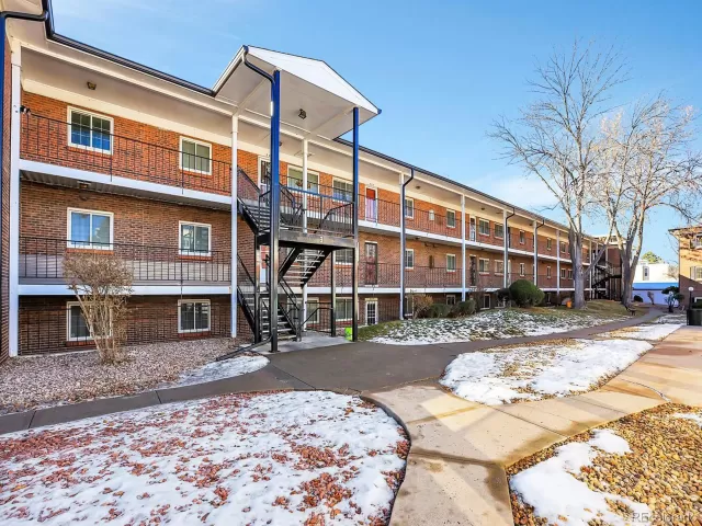 MLS: 4397395 Condo For Sale