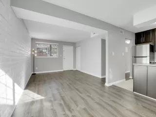 Photo #2: 4397395 Listing 