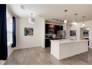 Photo #3: 4398618 Listing