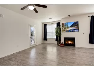 Photo #6: 4398618 Listing