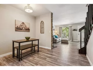 Photo #3: 4401216 Listing