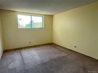 Photo #3: 4402649 Listing