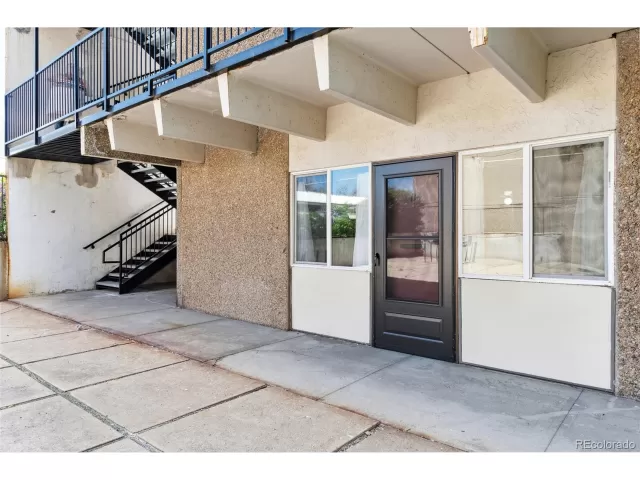 MLS: 4403251 Condo For Sale