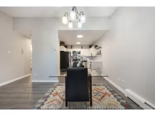 Photo #5: 4403699 Listing 