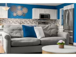 Photo #4: 4403822 Listing