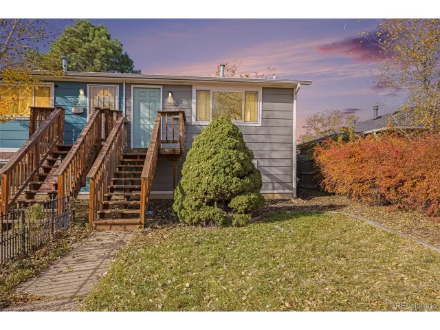 MLS: 4404424 Condo For Sale