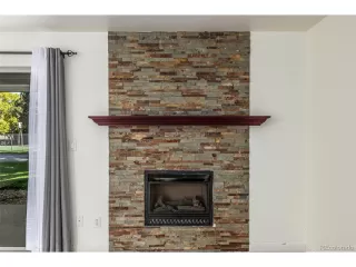 Photo #2: 4404702 Listing