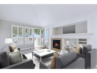 Photo #6: 4406266 Listing