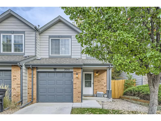 MLS: 4406363 Condo For Sale