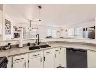 Photo #6: 4406363 Listing 