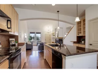 Photo #4: 4407418 Listing