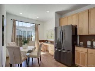 Photo #6: 4407418 Listing