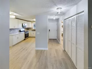 Photo #2: 4409905 Listing
