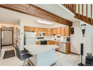 Photo #2: 4412529 Listing