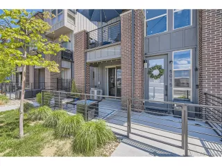 Photo #3: 4412776 Listing