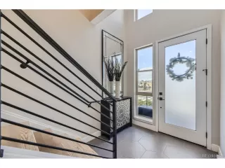 Photo #4: 4412776 Listing