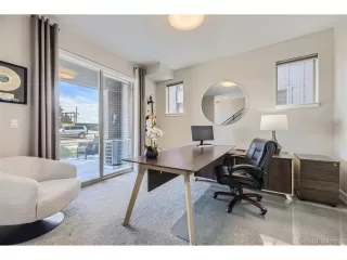 Photo #5: 4412776 Listing