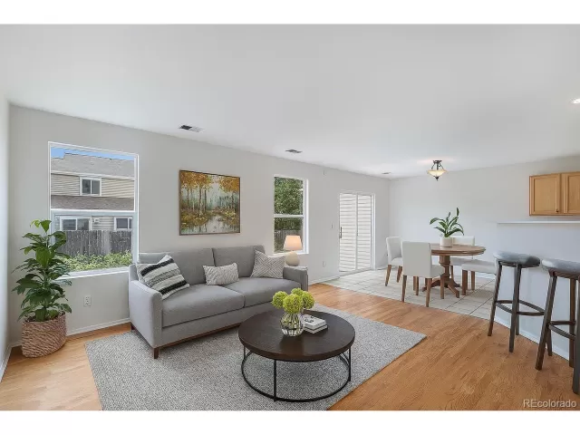 MLS: 4412858 Condo For Sale