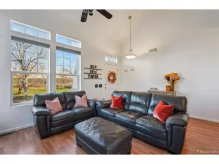 Photo #6: 4413612 Listing 