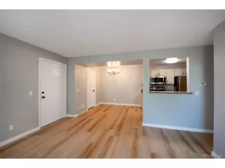 Photo #4: 4414989 Listing