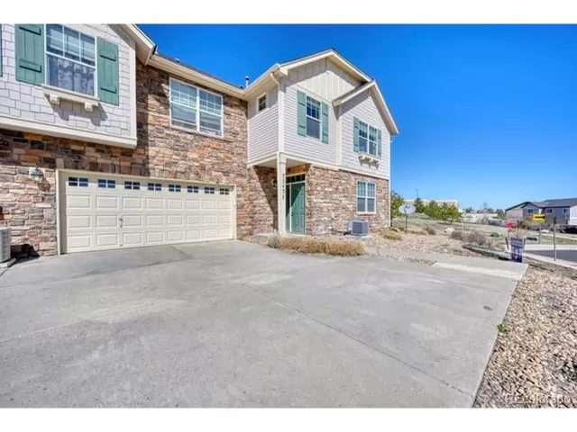 MLS: 4415577 Condo For Sale