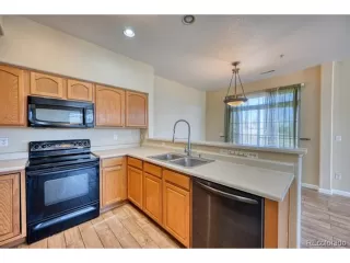 Photo #5: 4415577 Listing 