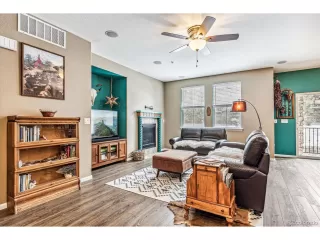 Photo #2: 4415742 Listing 