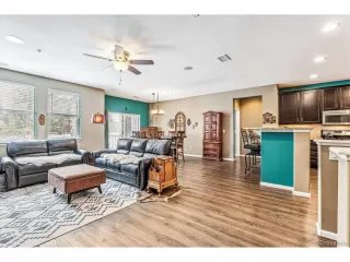 Photo #6: 4415742 Listing 