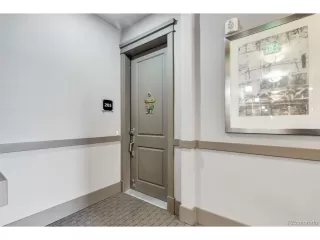 Photo #5: 4416147 Listing