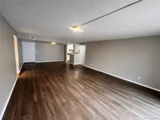 Photo #3: 4417137 Listing