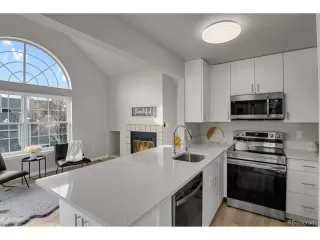 Photo #3: 4417899 Listing 